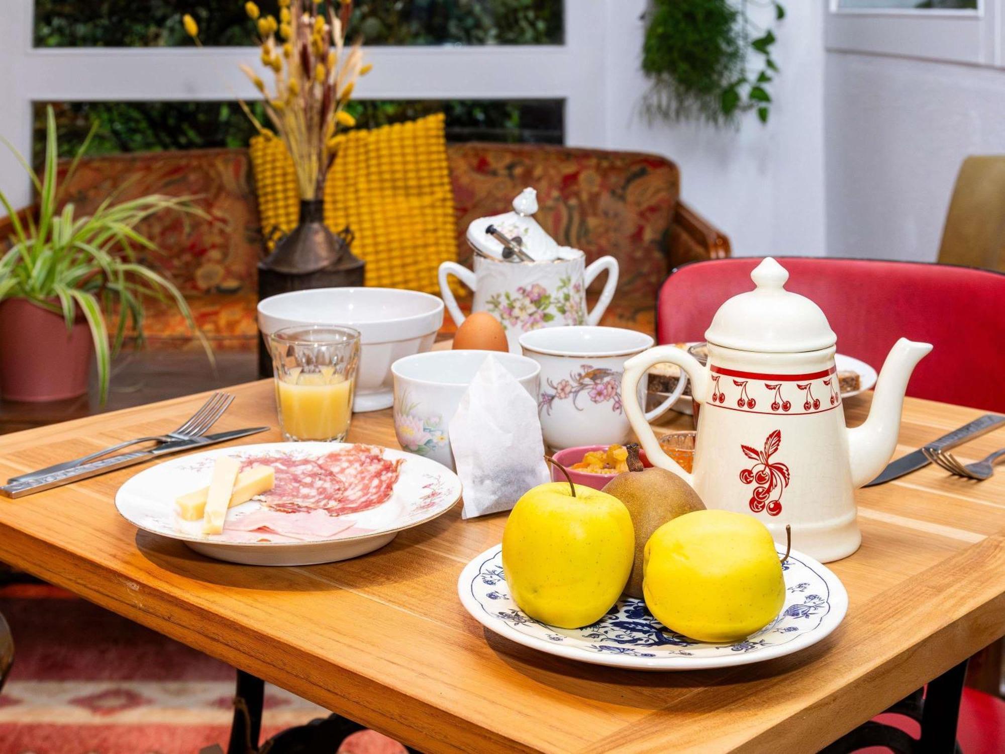 Greet Hotel Massieux Lyon Nord Экстерьер фото